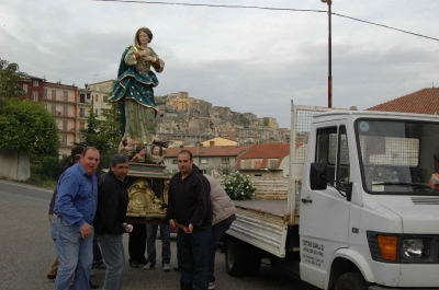 Peregrinazio Maria Via A. Manzoni 29-05-2010-5